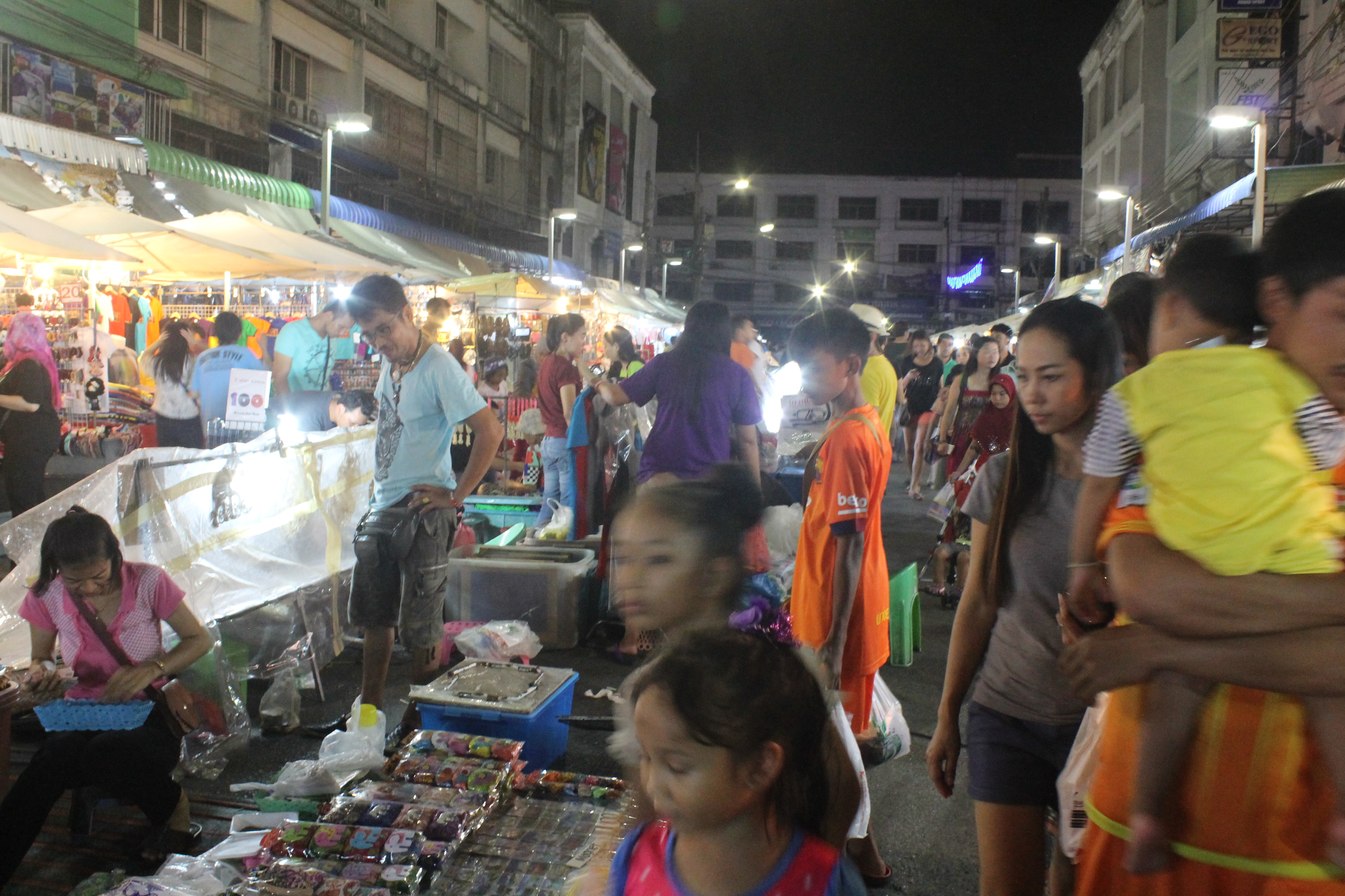 siamsmiletravel-evening streetfood